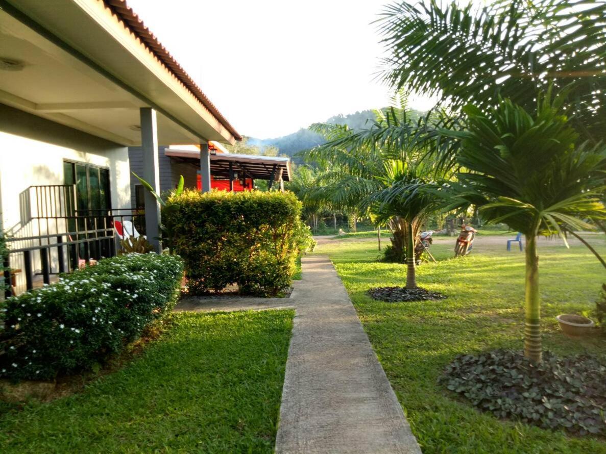 Baan Reenaa Lanta Ko Lanta Екстериор снимка
