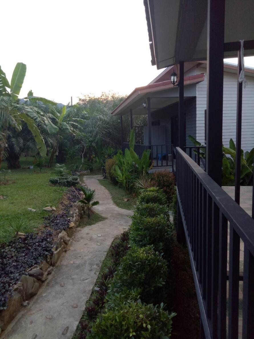 Baan Reenaa Lanta Ko Lanta Екстериор снимка